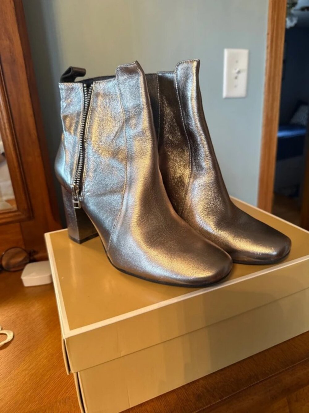Botas hermosas color silver